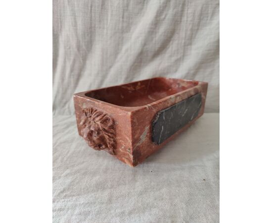 Bellissimo portagioie in marmo rosso Verona con intarsio - 15 x 30 cm