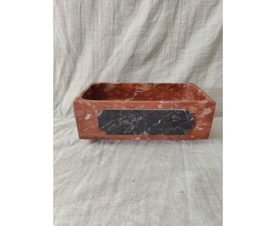 Bellissimo portagioie in marmo rosso Verona con intarsio - 15 x 30 cm