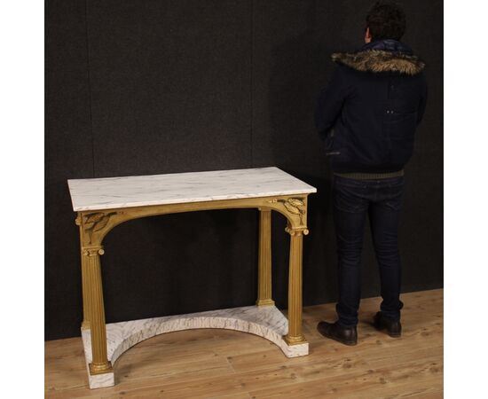 Console in lacquered and gilded wood from the 20th century