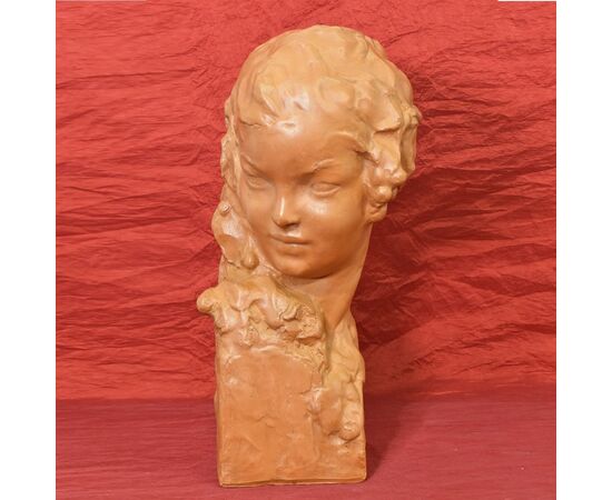 SCULTURE ART DECO IN TERRACOTTA, BUSTO DI DONNA, FIRMATA GENNARELLI, SCULTORE ITALIANO. (STTE81)