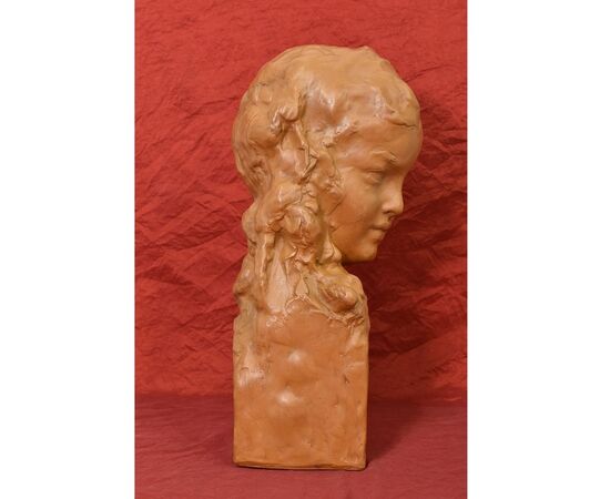 SCULTURE ART DECO IN TERRACOTTA, BUSTO DI DONNA, FIRMATA GENNARELLI, SCULTORE ITALIANO. (STTE81)
