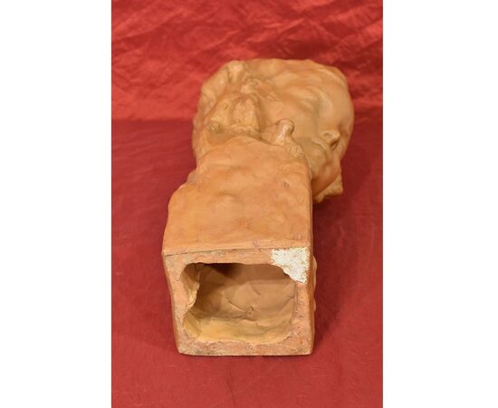 SCULTURE ART DECO IN TERRACOTTA, BUSTO DI DONNA, FIRMATA GENNARELLI, SCULTORE ITALIANO. (STTE81)