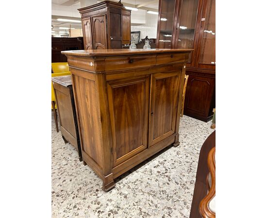 Credenza Francese Stile Luigi Filippo in Legno di noce XIX secolo con 2 ante e 2 cassetti