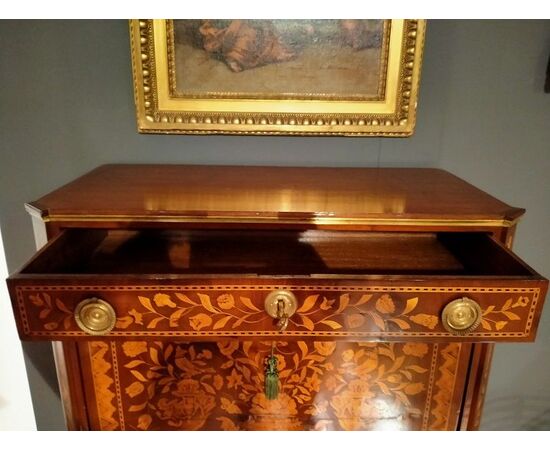 Spettacolare secretaire olandese del 1700 riccamente intarsiato