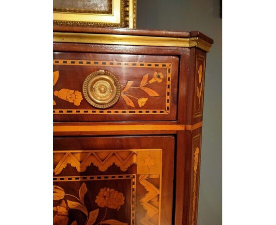 Spettacolare secretaire olandese del 1700 riccamente intarsiato