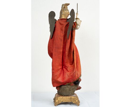 Scultura antica Napoletana raffigurante L'Arcangelo Michele. Periodo inizio XX Secolo.