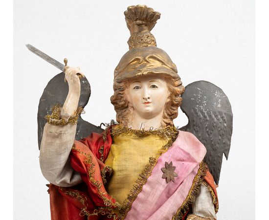 Scultura antica Napoletana raffigurante L'Arcangelo Michele. Periodo inizio XX Secolo.