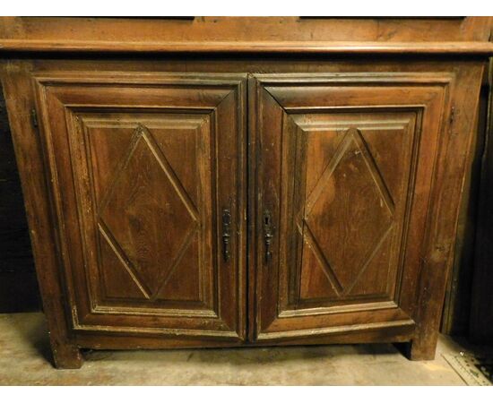 ARM209 - Credenza in noce, epoca '700, misure cm L 160 x H 191 x P 42  