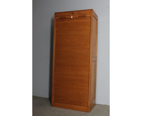 Antica serrandina mobile art decò rovere 1940 . restaurata mis 75,50 x 48 Altezza cm 180 