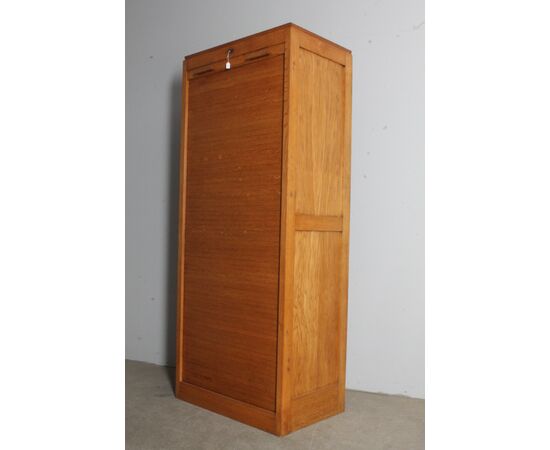 Antica serrandina mobile art decò rovere 1940 . restaurata mis 75,50 x 48 Altezza cm 180 