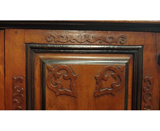 Favolosa credenza a quattro ante