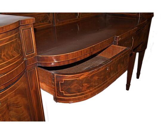 Grande credenza sideboard inglese stile Vittoriano del 1800 in mogano e piuma di mogano