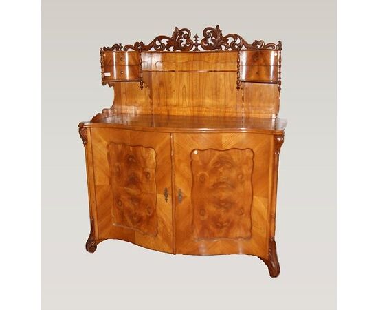 Grande credenza di inizio 1800 stile Biedermeier in betulla Nord Europa