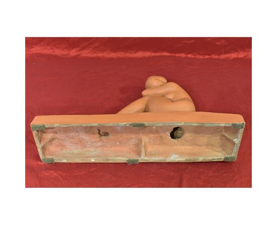 SCULTURE ART DECO IN TERRACOTTA, NUDO DI DONNA ACCOVACCIATA, AMEDEO GENNARELLI. (STTE86)