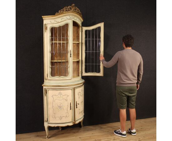 Lacquered, gilded and painted Venetian corner cabinet