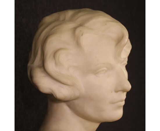 Great marble sculpture bust of woman