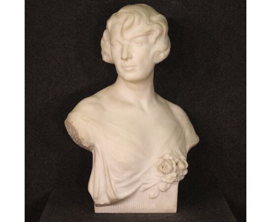 Great marble sculpture bust of woman