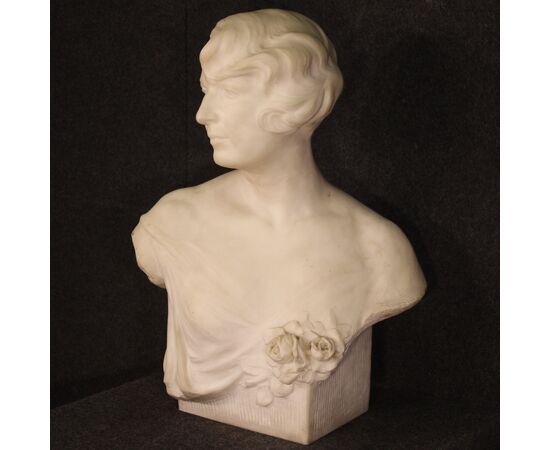 Great marble sculpture bust of woman