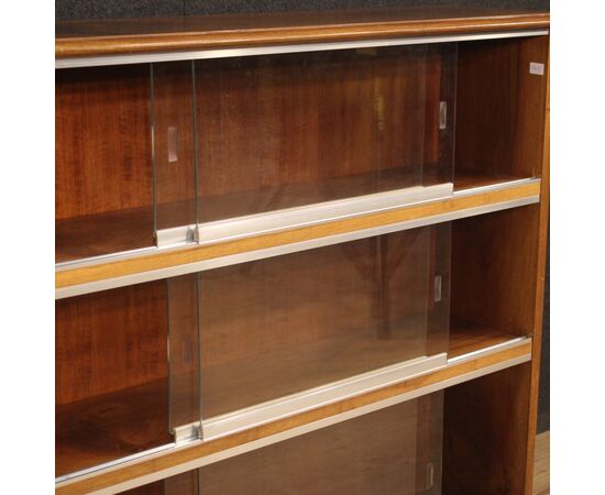 Pair of Italian bookcases in walnut wood with glass doors