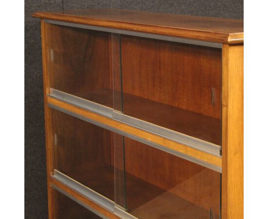 Pair of Italian bookcases in walnut wood with glass doors