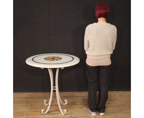 Table in painted iron with inlaid marble top