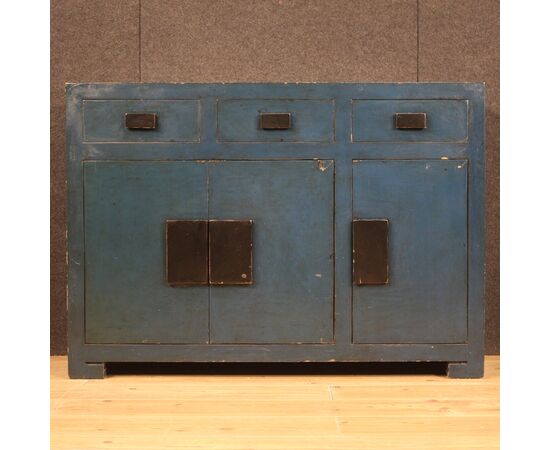 Chinese sideboard in lacquered exotic wood from the 20th century