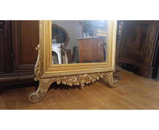 EARLY 19th CENTURY GOLDEN MIRROR WITH COAT OF ARMS