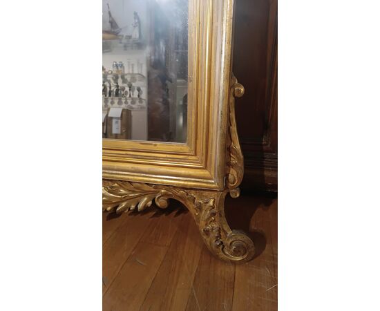 EARLY 19th CENTURY GOLDEN MIRROR WITH COAT OF ARMS