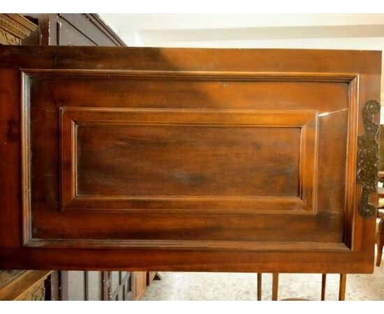 Credenza doppio corpo Italiana finemente intagliata stile Rinascimento di inizio 1900