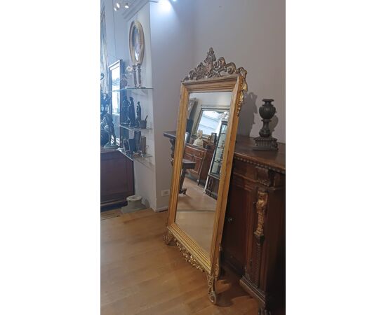 EARLY 19th CENTURY GOLDEN MIRROR WITH COAT OF ARMS