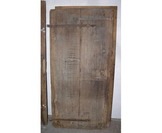 PTIR655 - Porta rustica antica in legno di noce. Misure cm L 91 x H 186