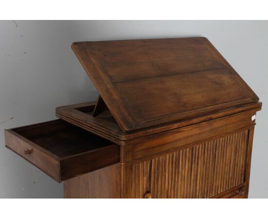 ntico mobiletto credenzino leggio  secretaire CARLO X  1830 in noce massello . Mis 77 x 44 . h cm 112   