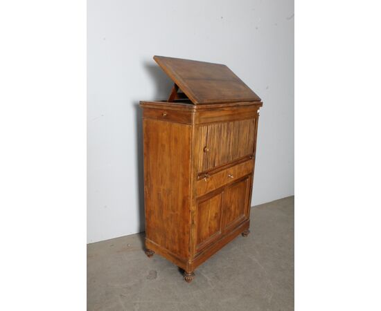 ntico mobiletto credenzino leggio  secretaire CARLO X  1830 in noce massello . Mis 77 x 44 . h cm 112   