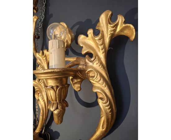 Grande applique in legno dorato