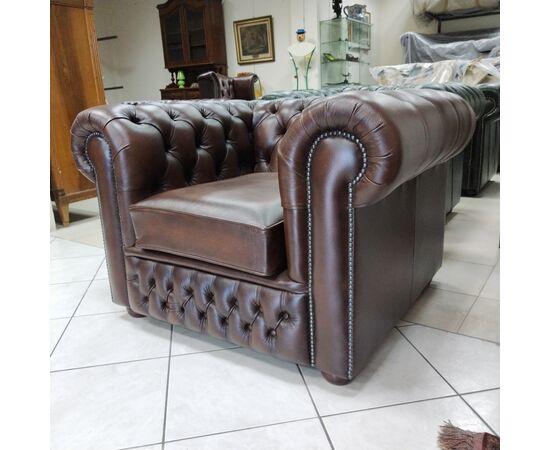 Poltrona chesterfield club inglese originale nuova in pelle marrone 