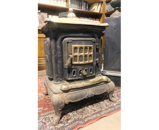  DARS637 - Stufa Parlor Stove in ghisa e ottone, misura cm L 60 x P 50 x H 87