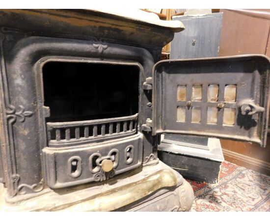  DARS637 - Stufa Parlor Stove in ghisa e ottone, misura cm L 60 x P 50 x H 87