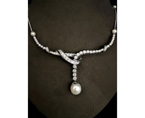 Collana  con  Perla  e  Diamanti  2.5 ct. 