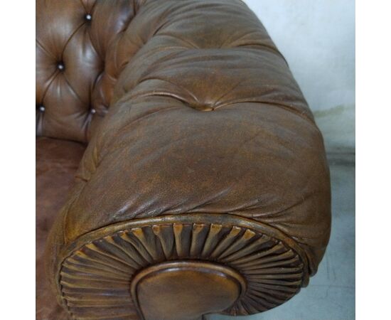 Divano 2 posti Chesterfield club vintage originale in pelle marrone cognac degli anni '70