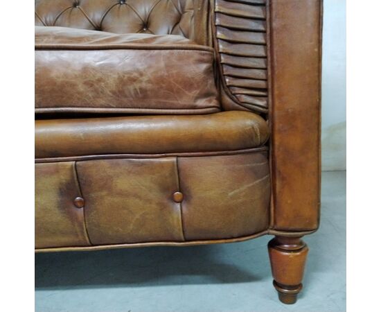 Divano 2 posti Chesterfield club vintage originale in pelle marrone cognac degli anni '70 