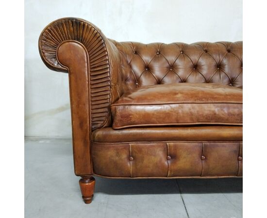 Divano 2 posti Chesterfield club vintage originale in pelle marrone cognac degli anni '70 