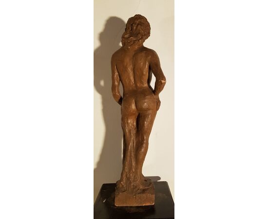 Scultura in terracotta raffigurante Nudo femminile