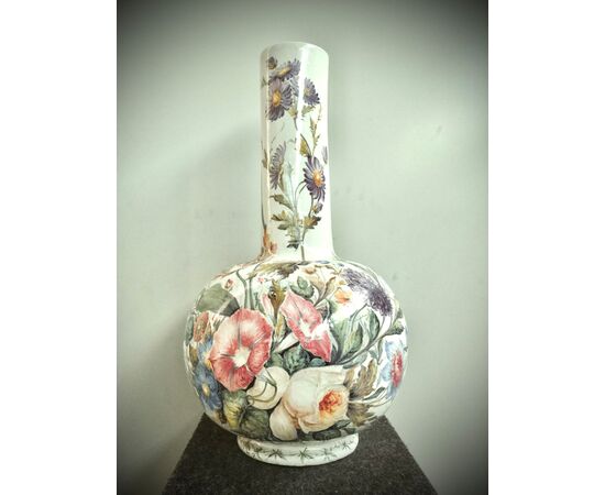 Large majolica vase with floral decoration Antonibon manufacture, Nove di Bassano.     