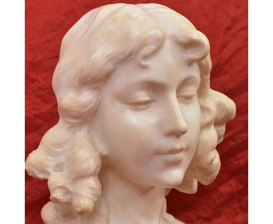 SCULTURE ANTICHE IN MARMO, SCULTURA ANTICA DI DONNA, BUSTO FEMMINILE DI RAGAZZA, XIX. (STMA 88)