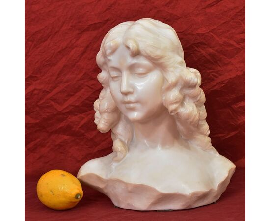 SCULTURE ANTICHE IN MARMO, SCULTURA ANTICA DI DONNA, BUSTO FEMMINILE DI RAGAZZA, XIX. (STMA 88)