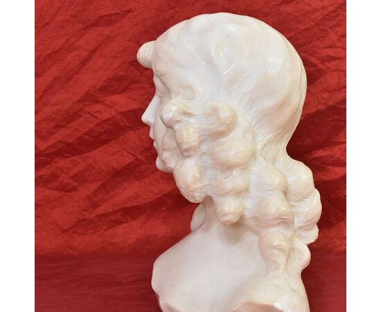 SCULTURE ANTICHE IN MARMO, SCULTURA ANTICA DI DONNA, BUSTO FEMMINILE DI RAGAZZA, XIX. (STMA 88)