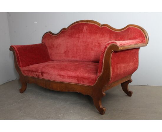 Antico divano Luigi Filippo 1850  noce  elegante. Velluto rosso . Mis L 193 x 68 