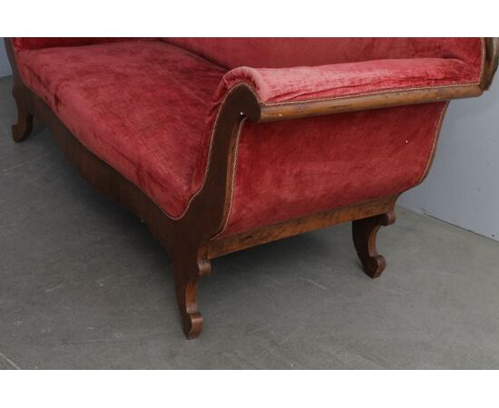 Antico divano Luigi Filippo 1850  noce  elegante. Velluto rosso . Mis L 193 x 68 