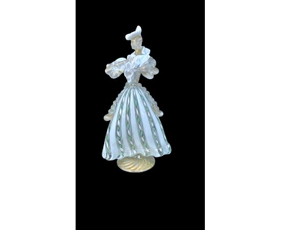 Figura di dama in vetro zanfirico  e lattimo con inclusioni foglia oro.A.Ve.M. Murano.