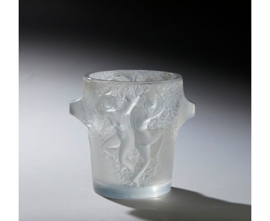 Marc Lalique (Parigi 1900-1977)  Ganimede, 1955  Vaso porta ghiaccio per champagne